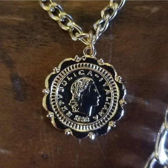 Multi Layer Chain Necklace - Picture 5 of 6